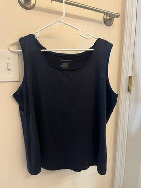 Dana Buchman black sleek tank size large NWOT